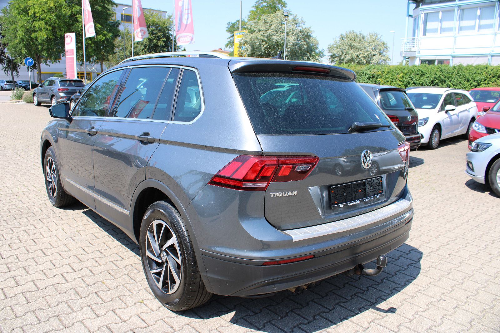 Fahrzeugabbildung Volkswagen Tiguan 2.0 TDI SCR DSG 4MOTION JOIN