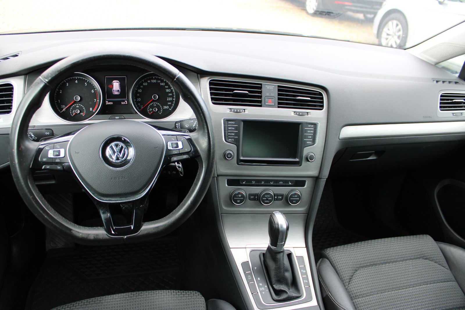 Fahrzeugabbildung Volkswagen Golf 1.4 TSI DSG  Variant PDC,Xenon,SHZ