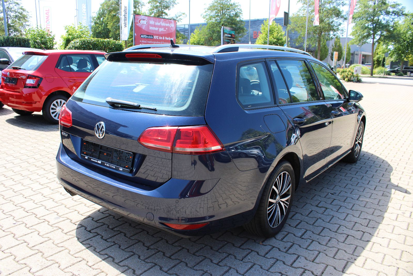 Fahrzeugabbildung Volkswagen Golf 2.0 TDI  ALLSTAR Variant PDC,SHZ,Panorama,S