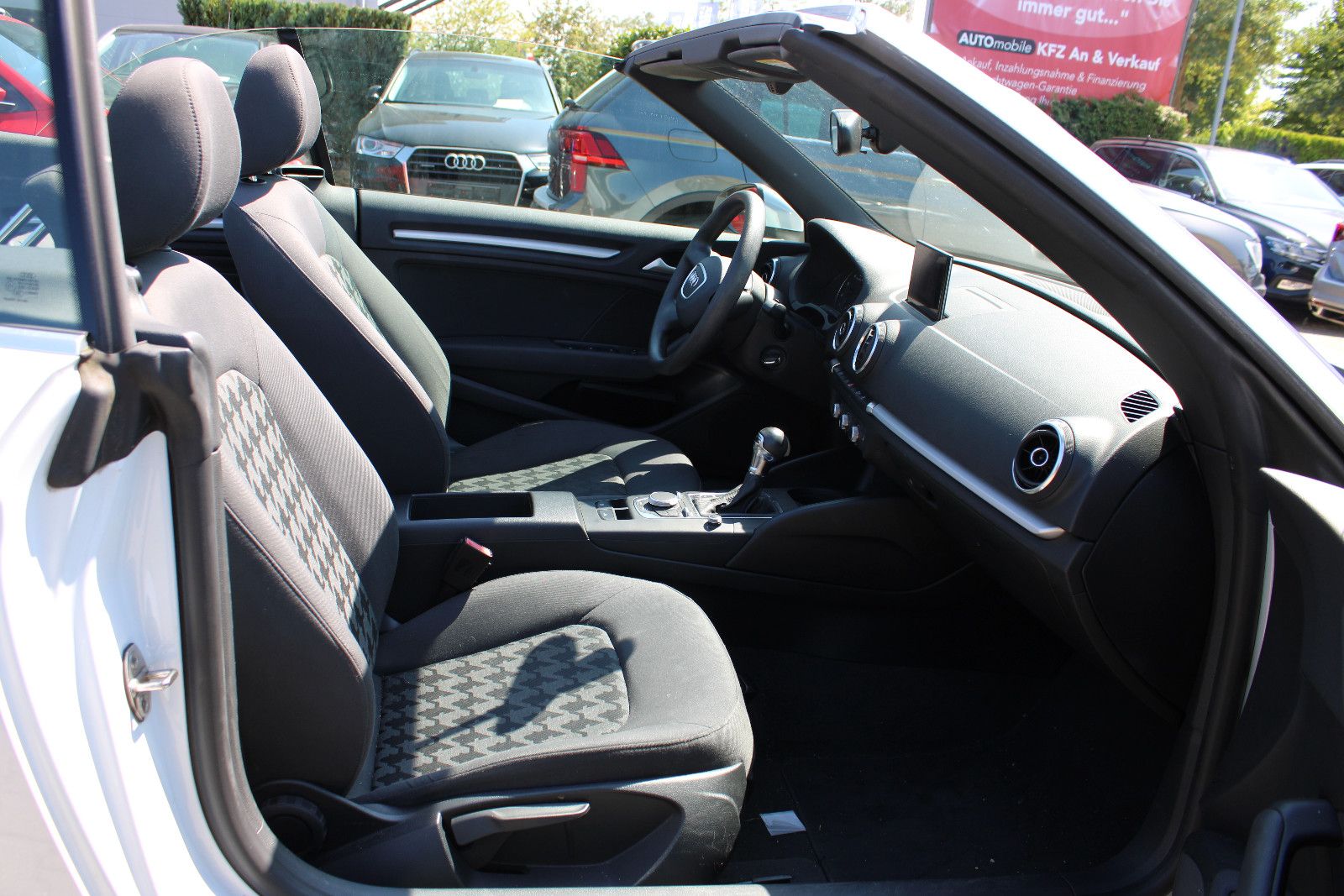Fahrzeugabbildung Audi A3 1.4 TFSI S tronic S line Cabrio