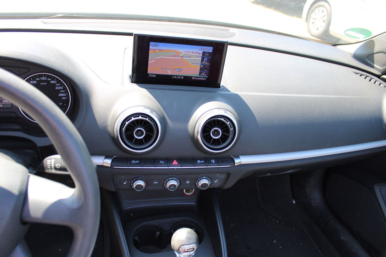 Fahrzeugabbildung Audi A3 1.4 TFSI S tronic S line Cabrio