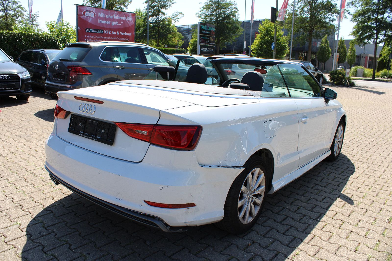 Fahrzeugabbildung Audi A3 1.4 TFSI S tronic S line Cabrio