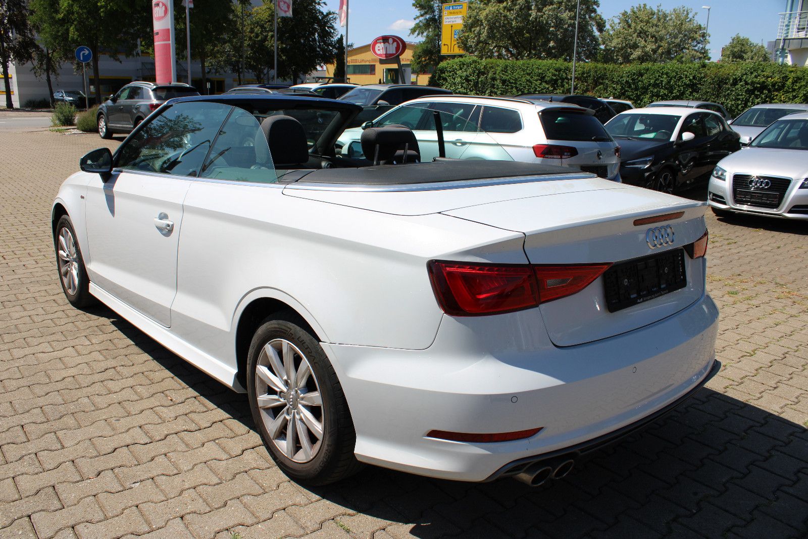 Fahrzeugabbildung Audi A3 1.4 TFSI S tronic S line Cabrio