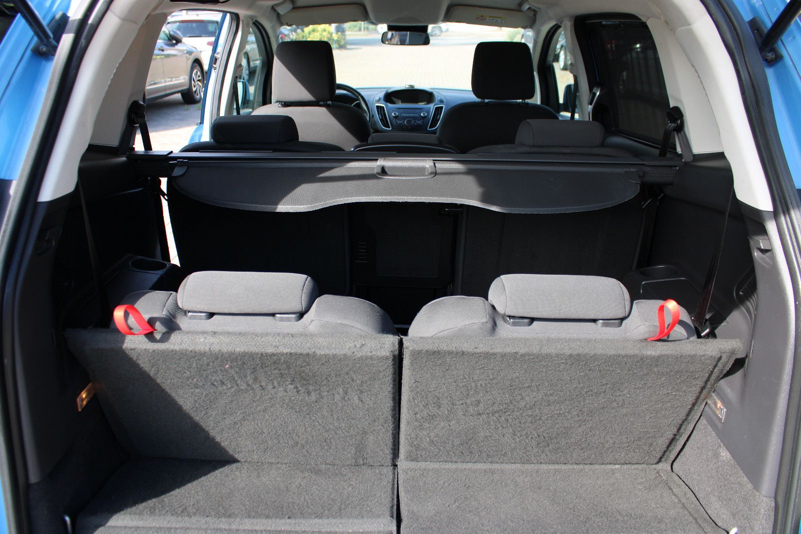 Fahrzeugabbildung Ford Grand C-Max 1,0 EcoBoost 7.Sitzer AHK,PDC,SHZ