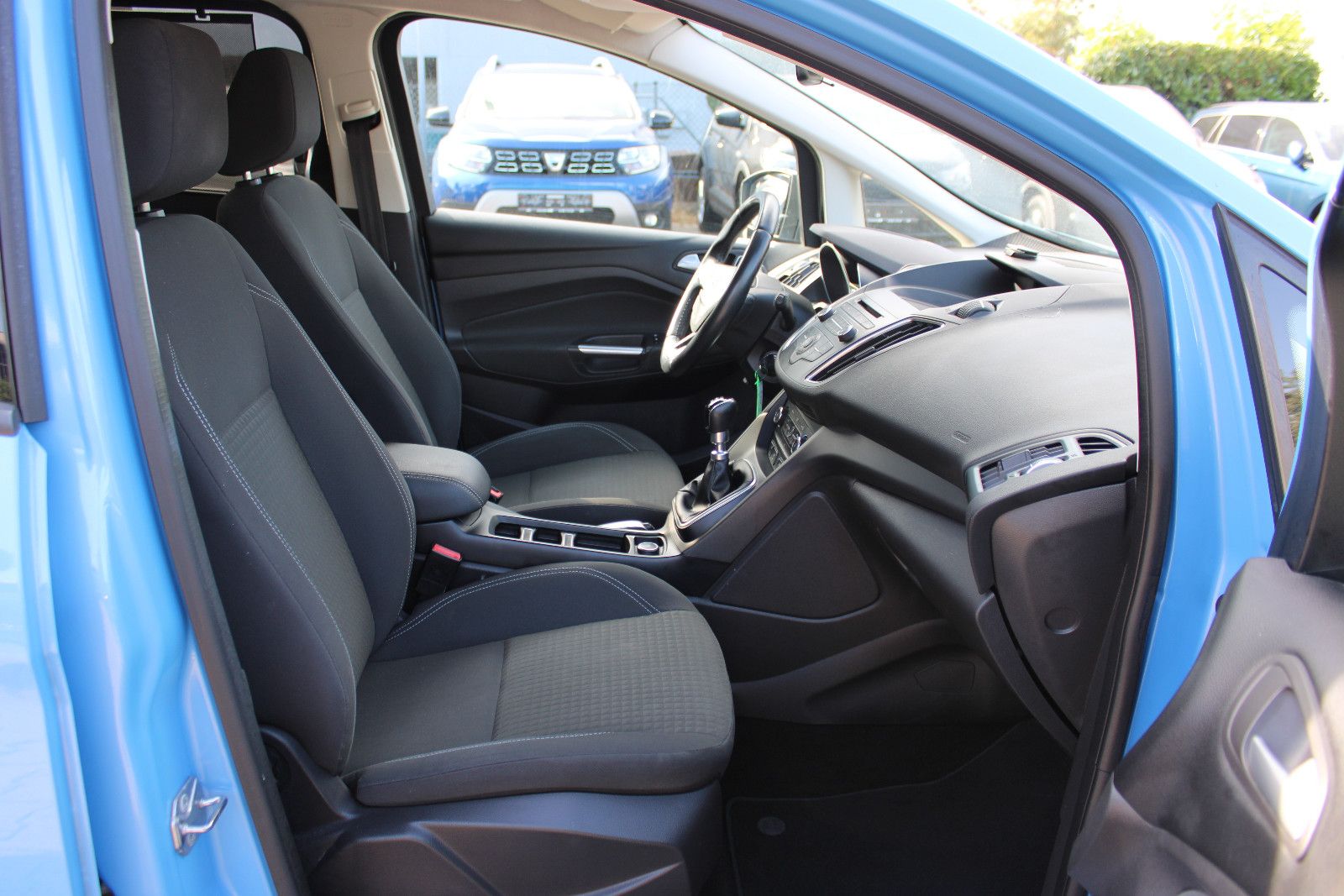 Fahrzeugabbildung Ford Grand C-Max 1,0 EcoBoost 7.Sitzer AHK,PDC,SHZ
