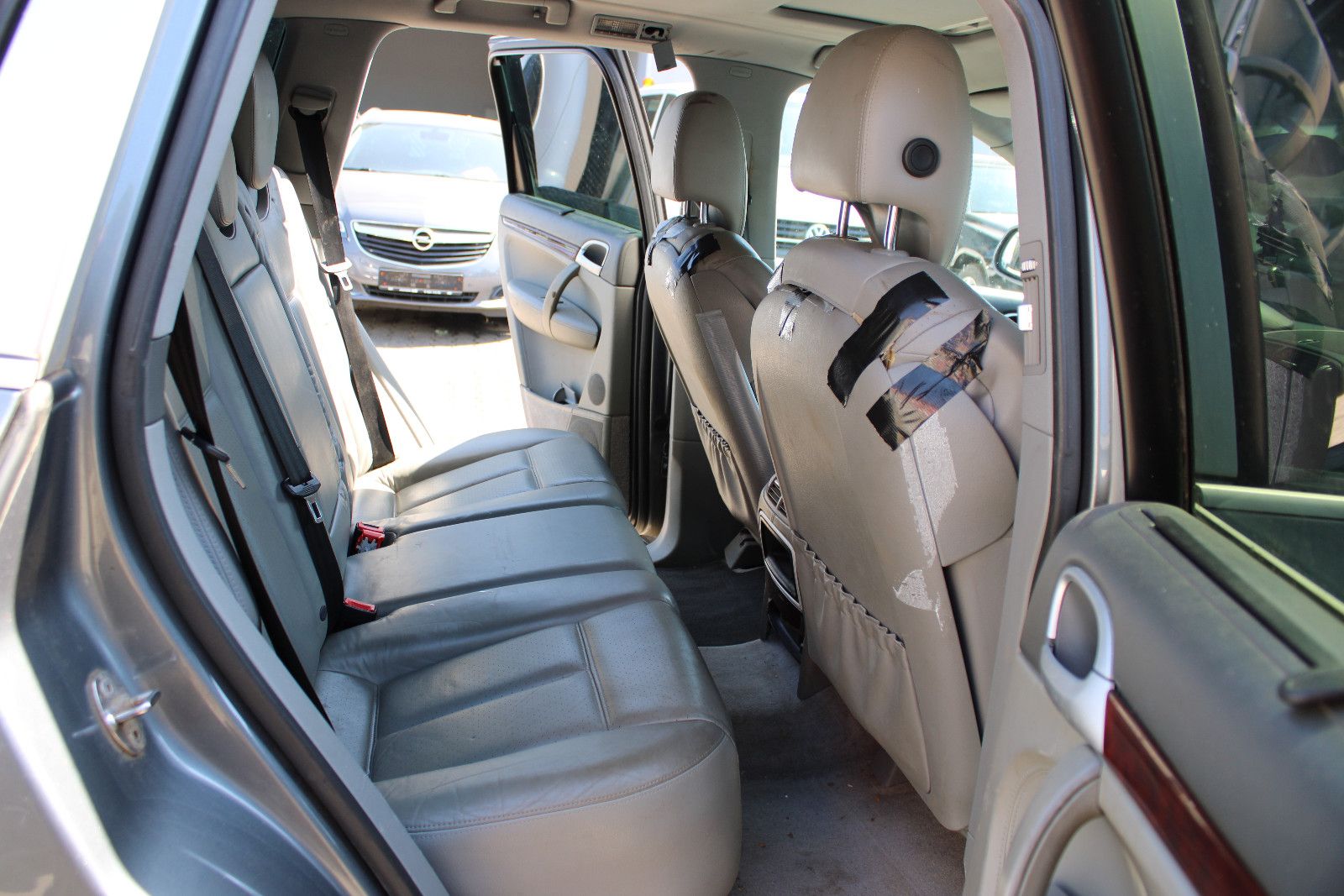 Fahrzeugabbildung Porsche Cayenne  3.2 LPG-Gas SHZ,Xenon,PDC,Leder