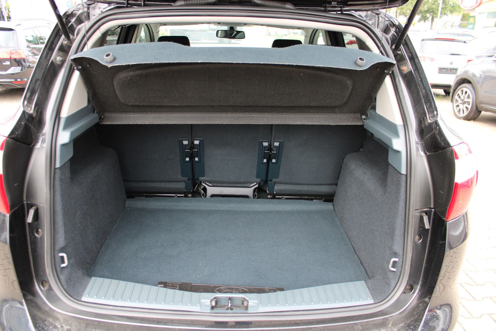 Fahrzeugabbildung Ford C-Max 1,6 EcoBoost PDC,SHZ,