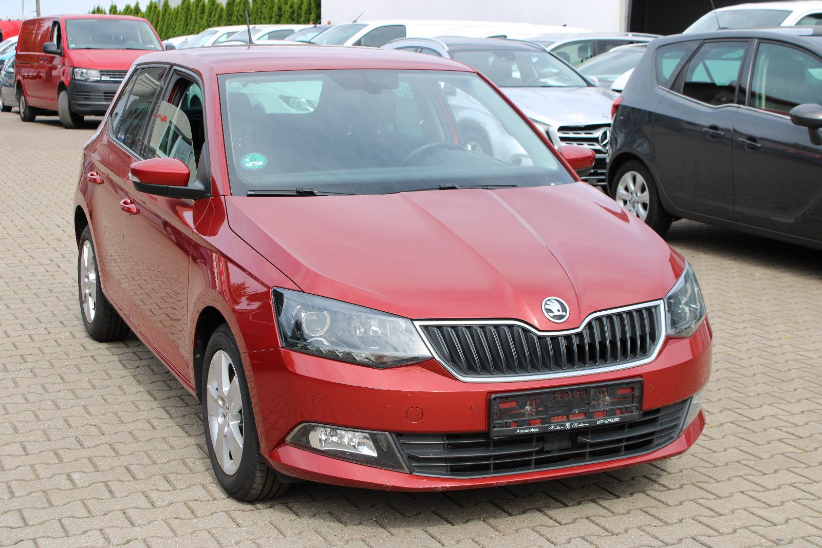 Fahrzeugabbildung SKODA Fabia 1.2l TSI Keyless-Go,PDC,Apple,LED