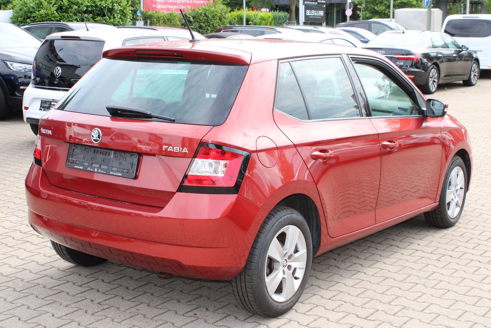 Fahrzeugabbildung SKODA Fabia 1.2l TSI Keyless-Go,PDC,Apple,LED