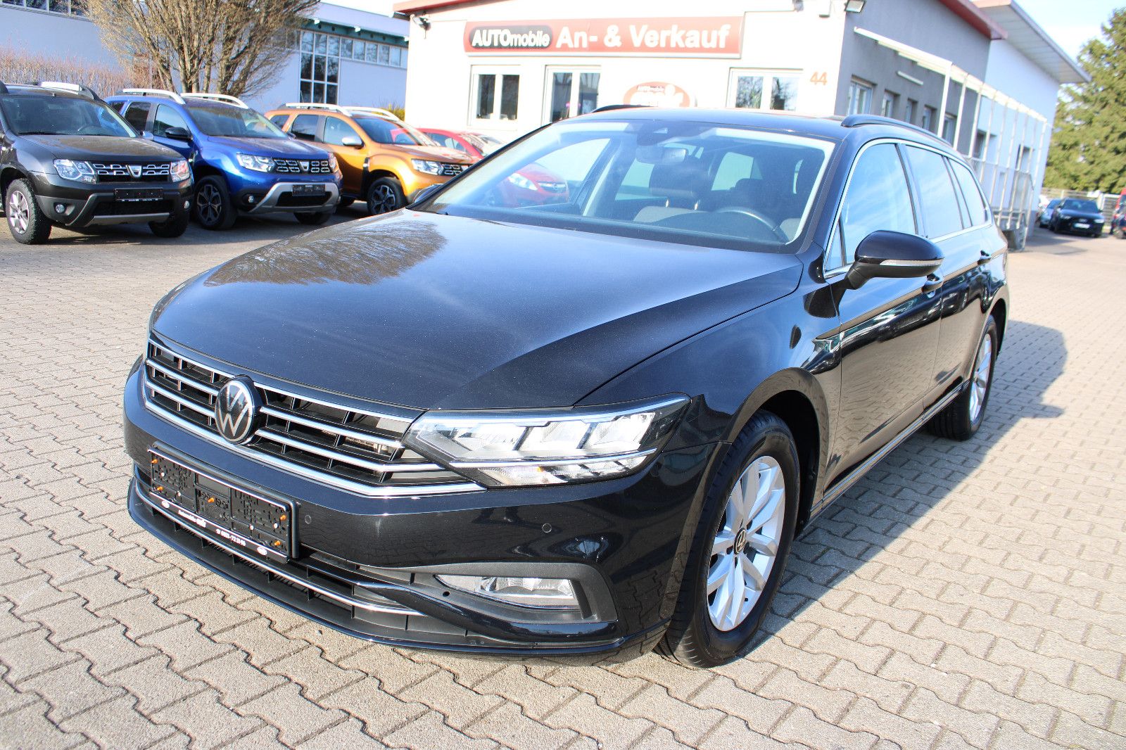 Fahrzeugabbildung Volkswagen Passat Variant 2.0 TDI Navi,PDC,Kamera,AHK.