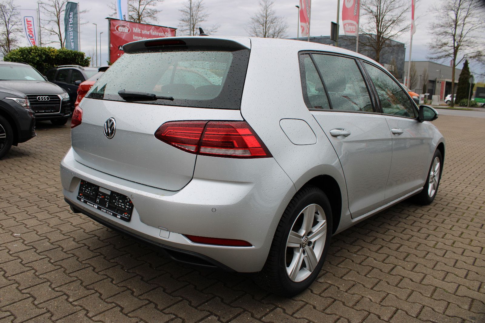 Fahrzeugabbildung Volkswagen Golf 1.0 TSI DSG PDC,LED,Klimaautom.