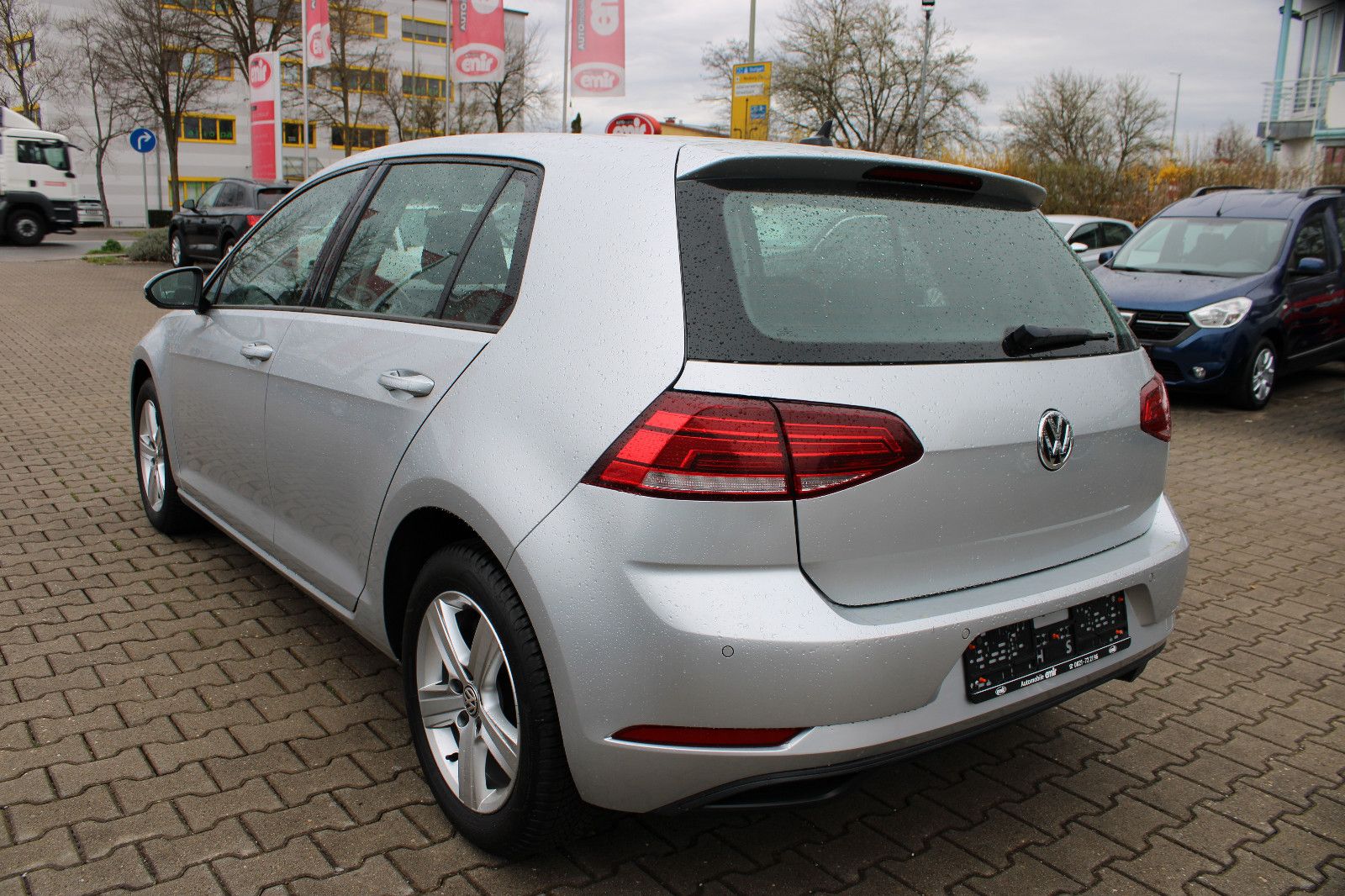 Fahrzeugabbildung Volkswagen Golf 1.0 TSI DSG PDC,LED,Klimaautom.