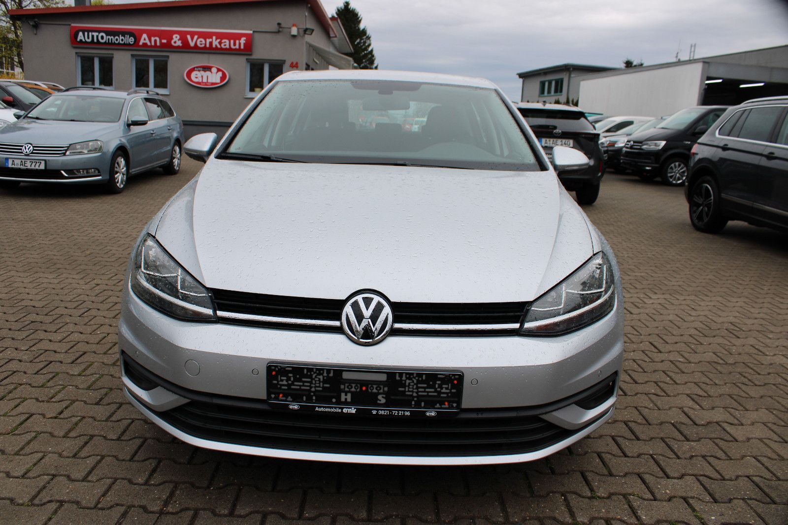 Fahrzeugabbildung Volkswagen Golf 1.0 TSI DSG PDC,LED,Klimaautom.