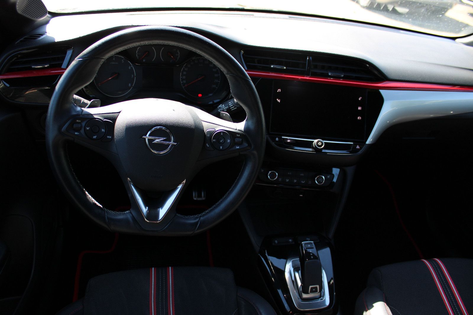 Fahrzeugabbildung Opel Corsa 1.2 Turbo GS Line Auto Navi,LED,SHZ 360°Ka