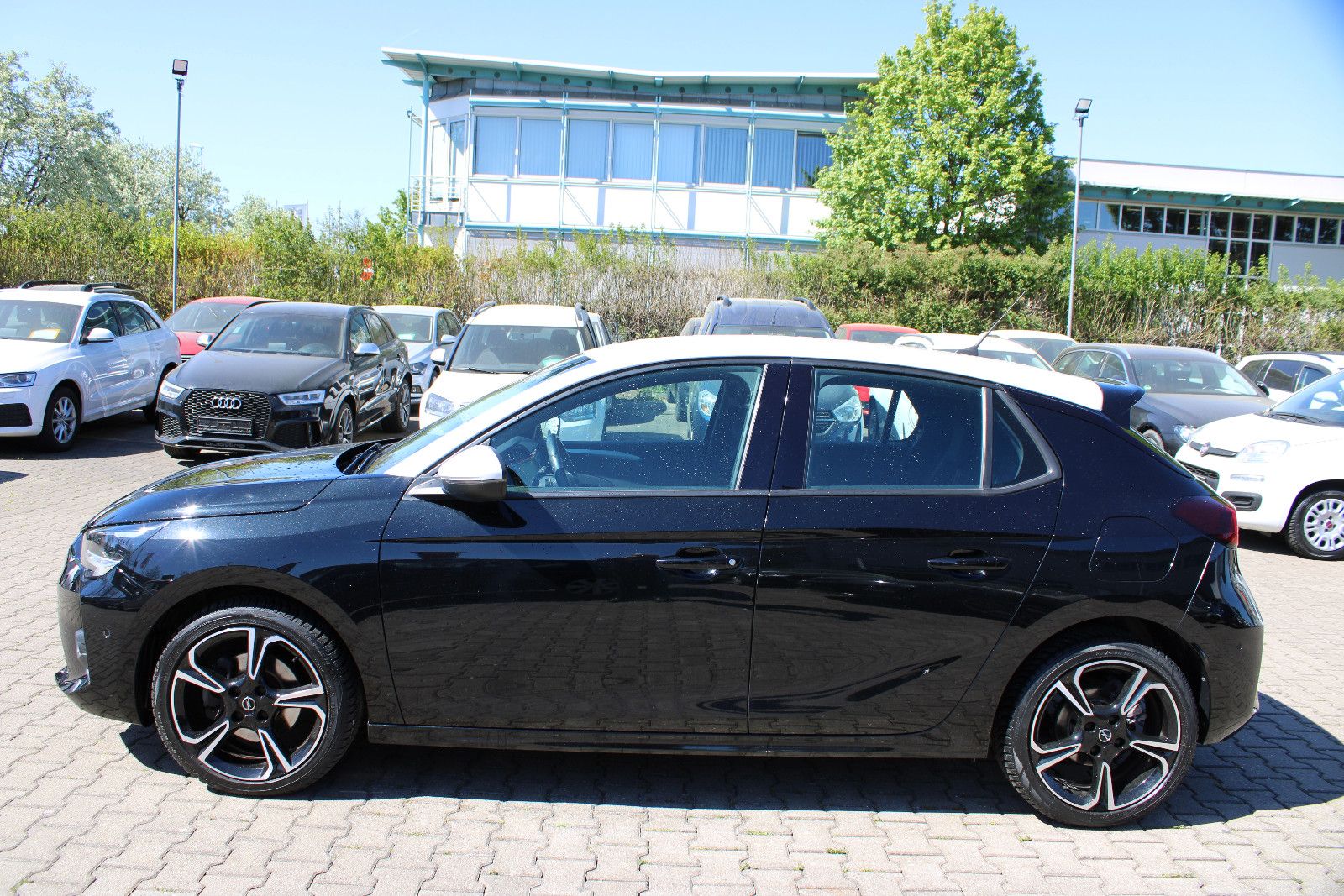 Fahrzeugabbildung Opel Corsa 1.2 Turbo GS Line Auto Navi,LED,SHZ 360°Ka
