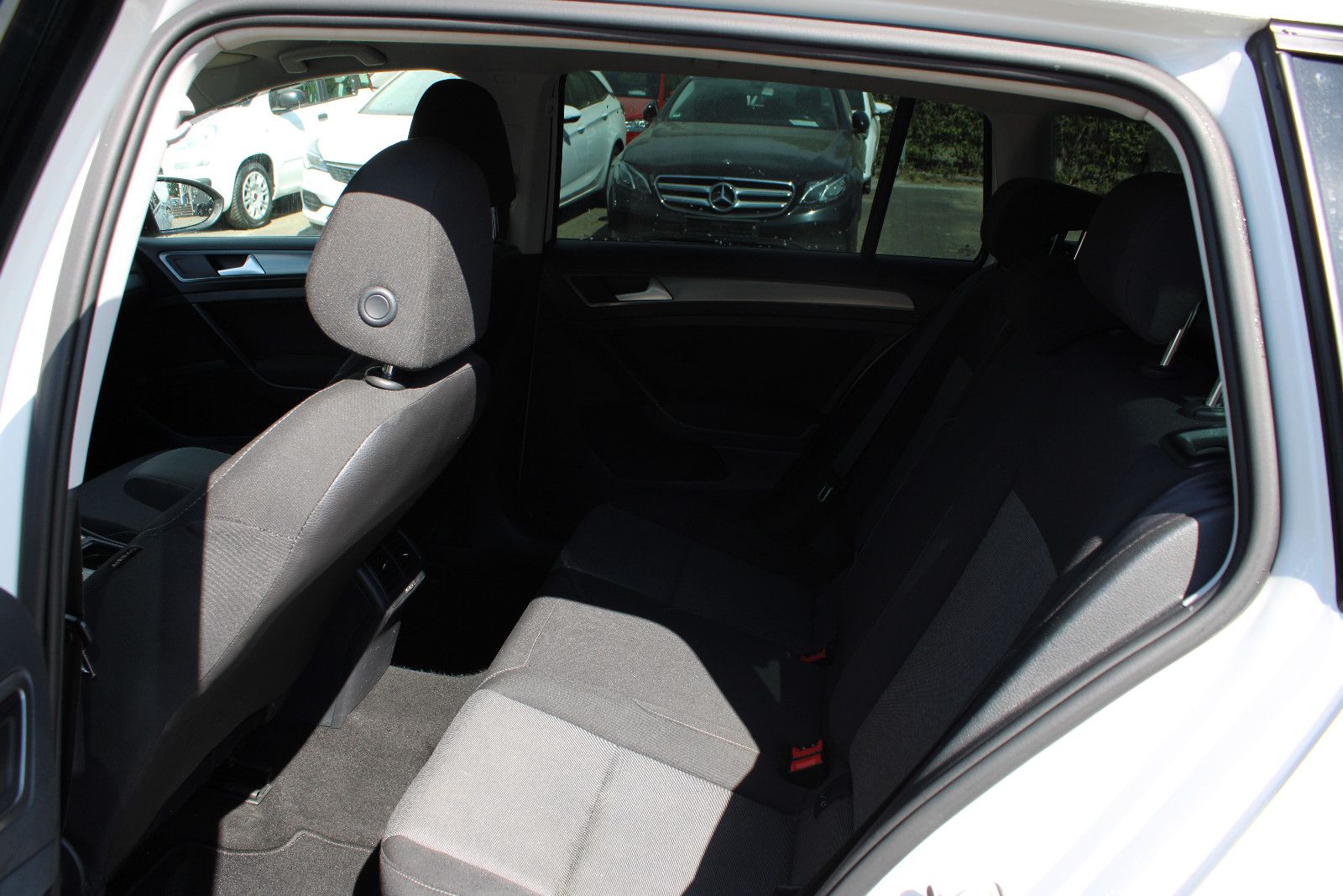 Fahrzeugabbildung Volkswagen Golf 1.6 TDI  Variant Navi,Klima