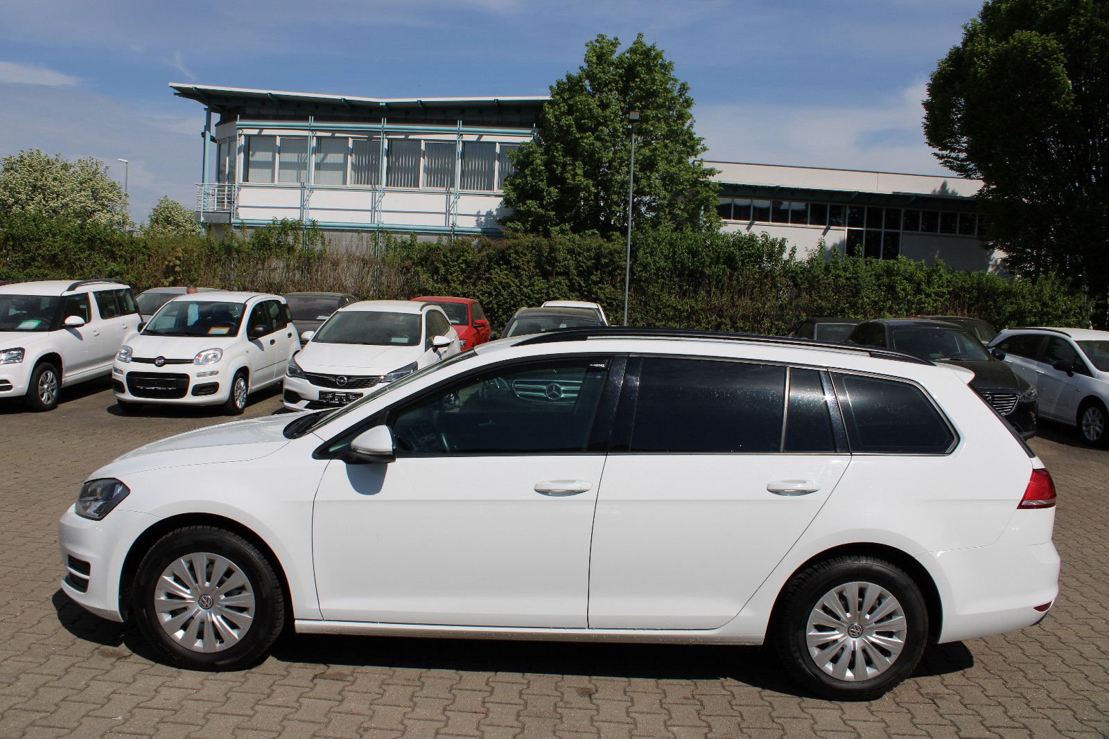 Fahrzeugabbildung Volkswagen Golf 1.6 TDI  Variant Navi,Klima