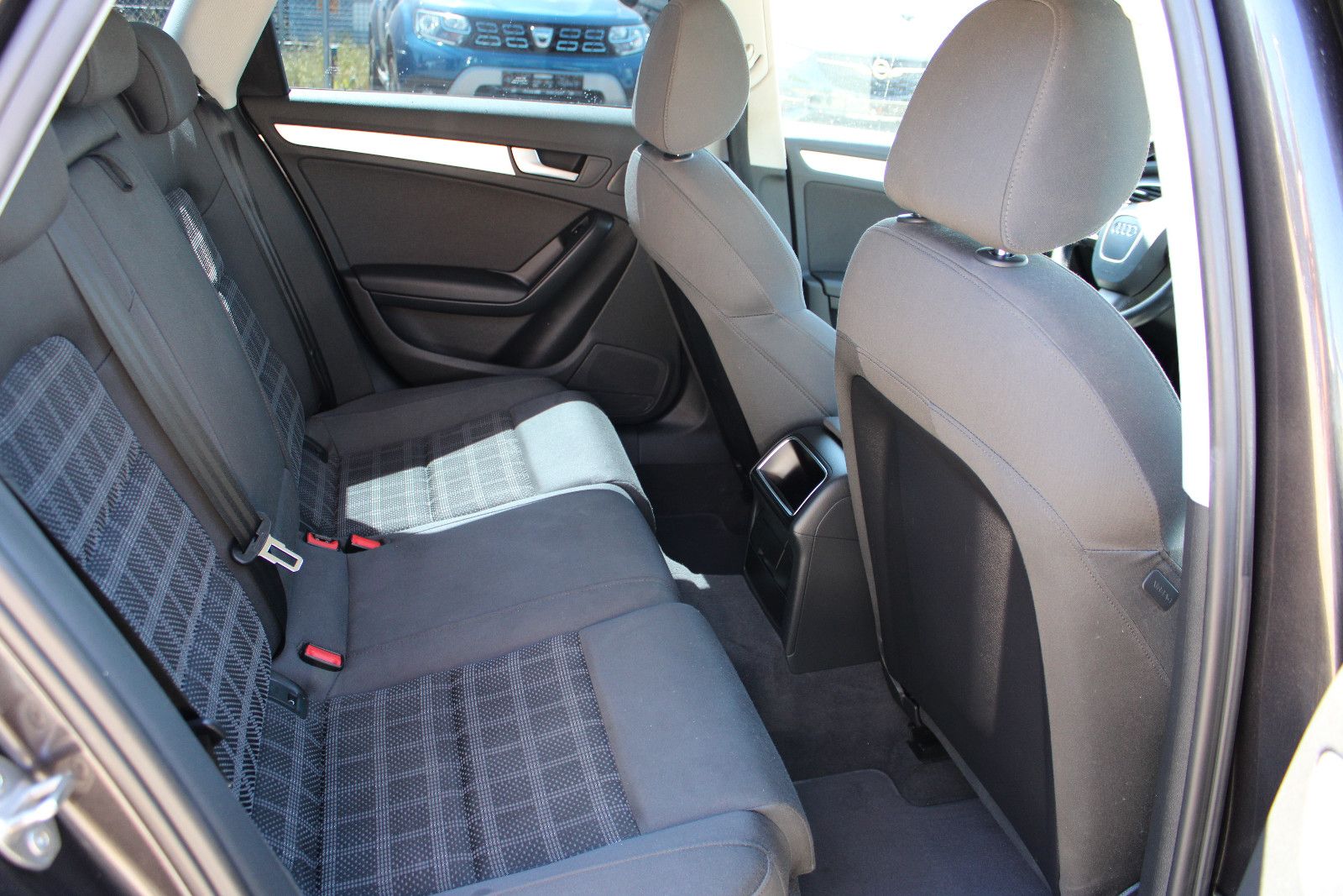 Fahrzeugabbildung Audi A4 Avant 2.0 TDI (DPF) multitr. Navi,LED,Xenon,P