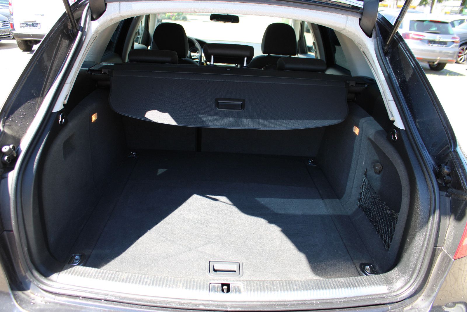 Fahrzeugabbildung Audi A4 Avant 2.0 TDI (DPF) multitr. Navi,LED,Xenon,P