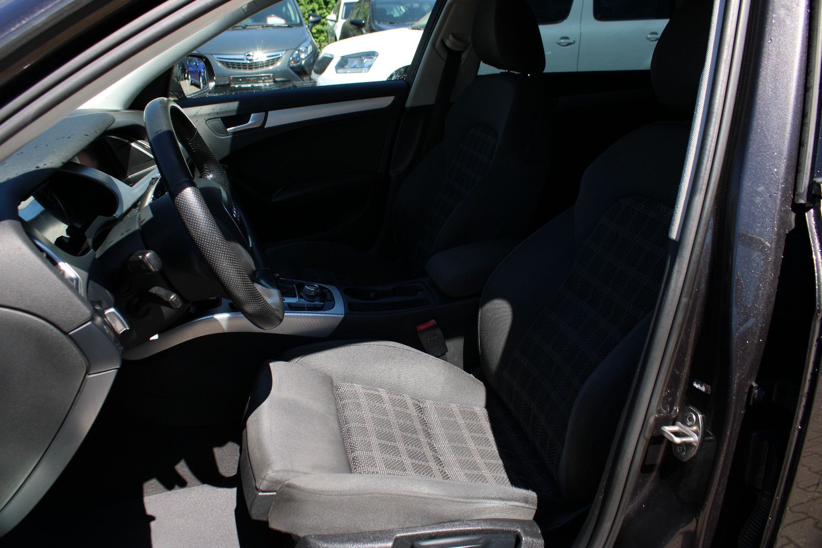 Fahrzeugabbildung Audi A4 Avant 2.0 TDI (DPF) multitr. Navi,LED,Xenon,P