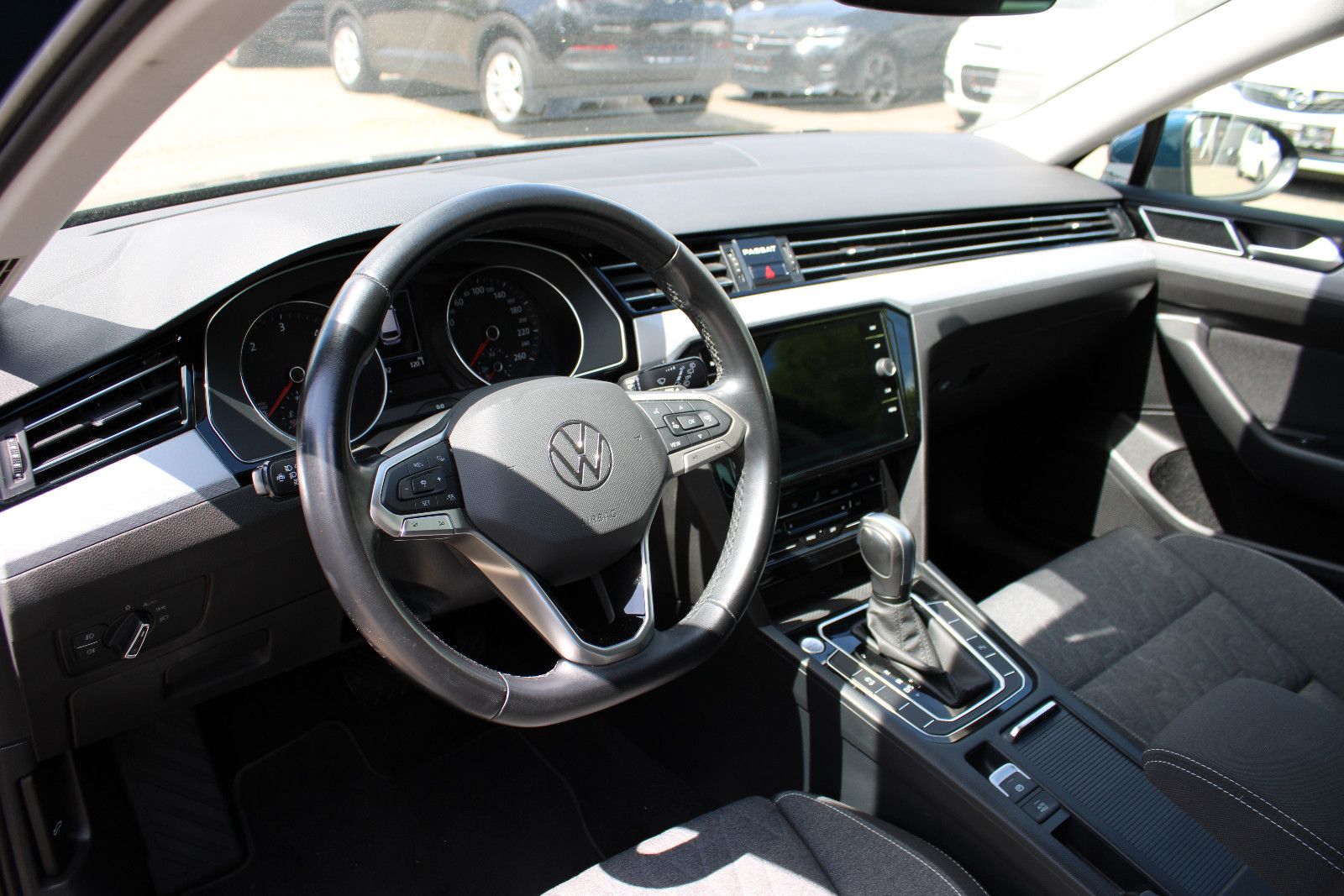Fahrzeugabbildung Volkswagen Passat Variant 2.0 TDI SCR DSG