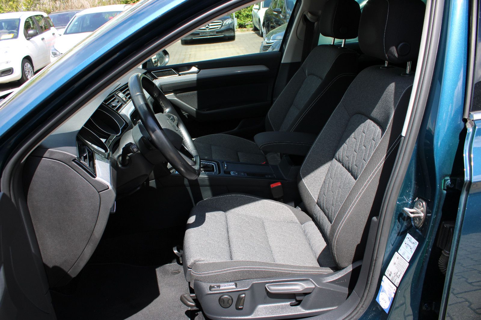 Fahrzeugabbildung Volkswagen Passat Variant 2.0 TDI SCR DSG