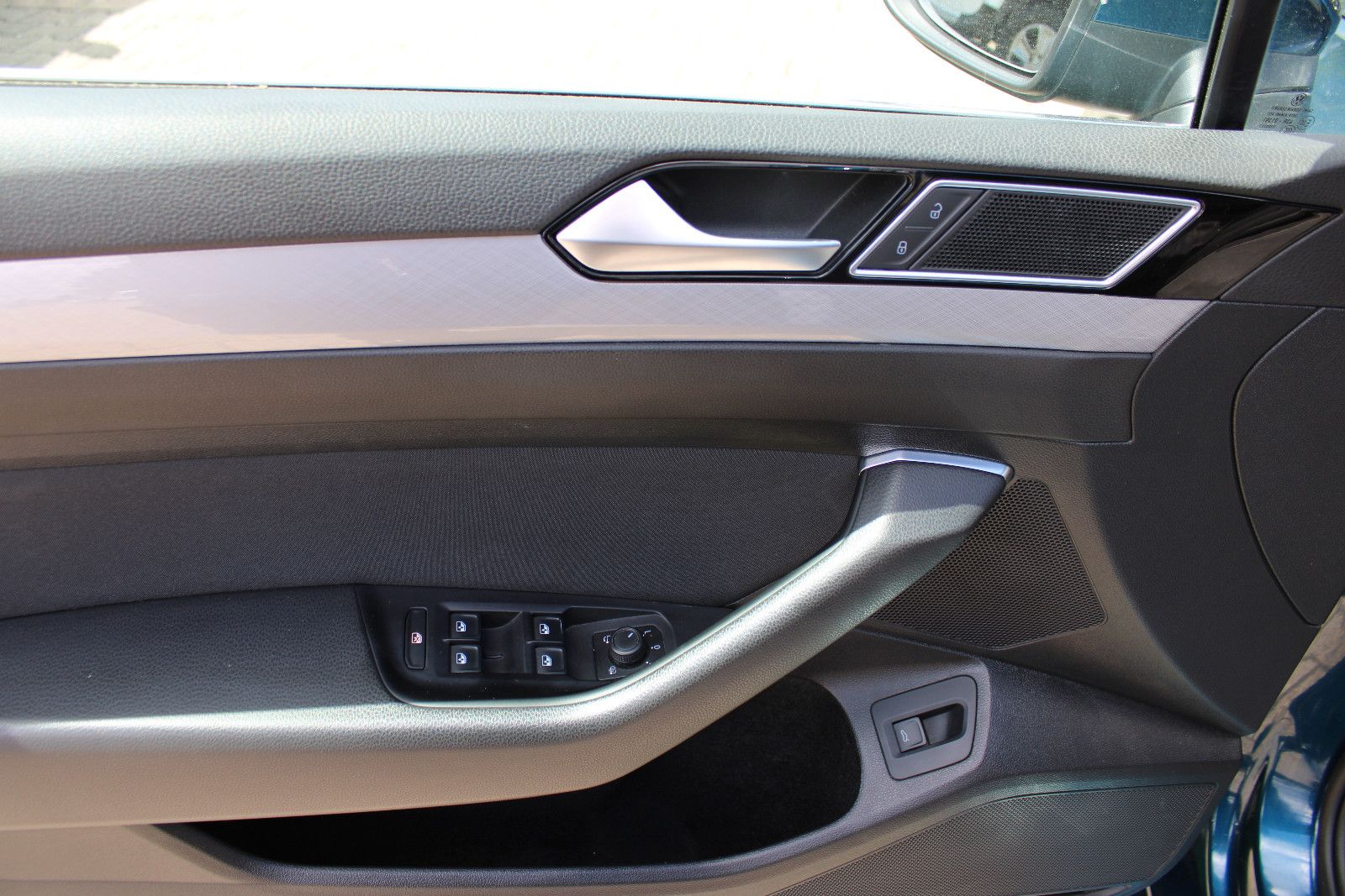 Fahrzeugabbildung Volkswagen Passat Variant 2.0 TDI SCR DSG