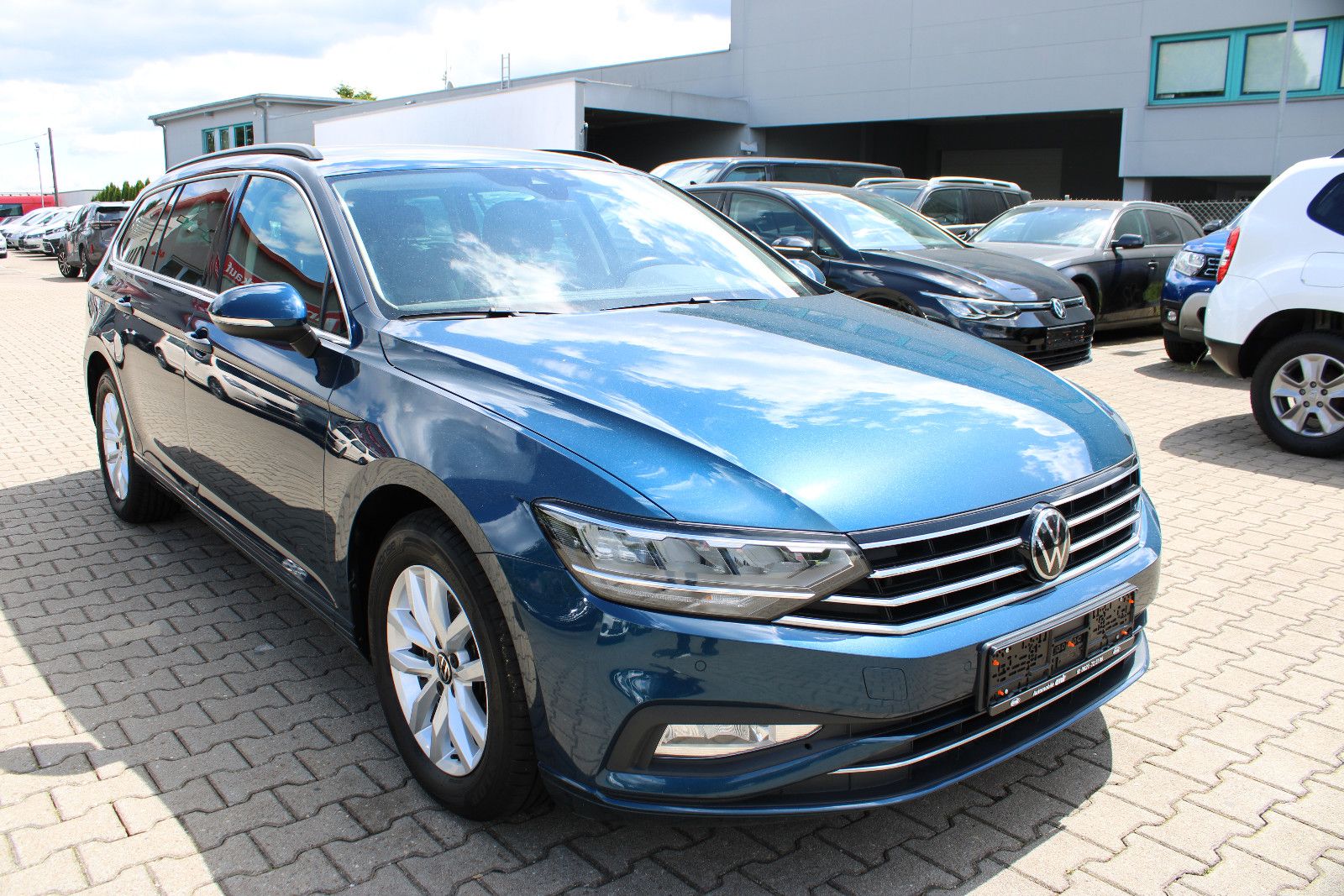 Fahrzeugabbildung Volkswagen Passat Variant 2.0 TDI SCR DSG