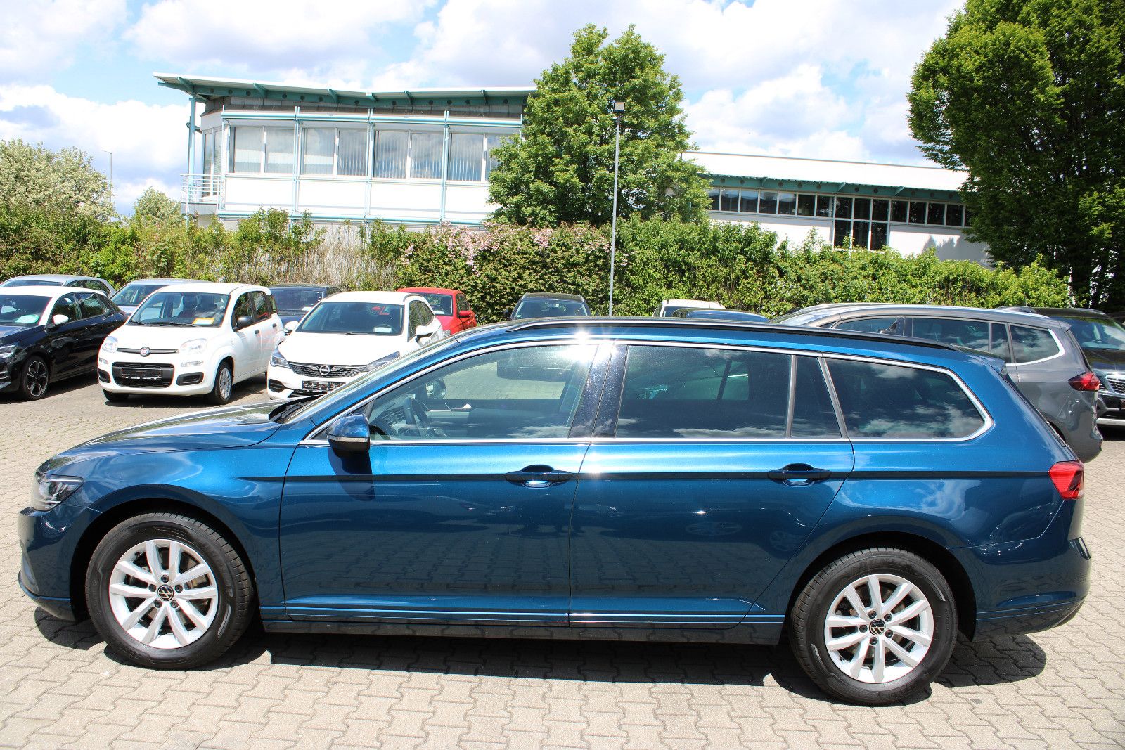 Fahrzeugabbildung Volkswagen Passat Variant 2.0 TDI SCR DSG