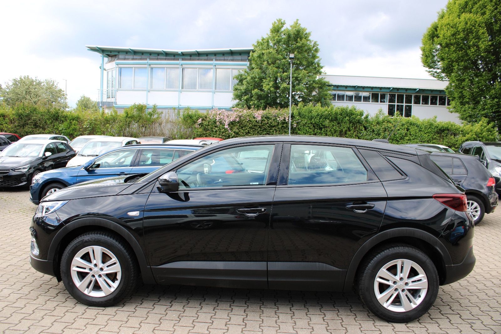 Fahrzeugabbildung Opel Grandland (X) PDC,LED,SHZ,LHZ,