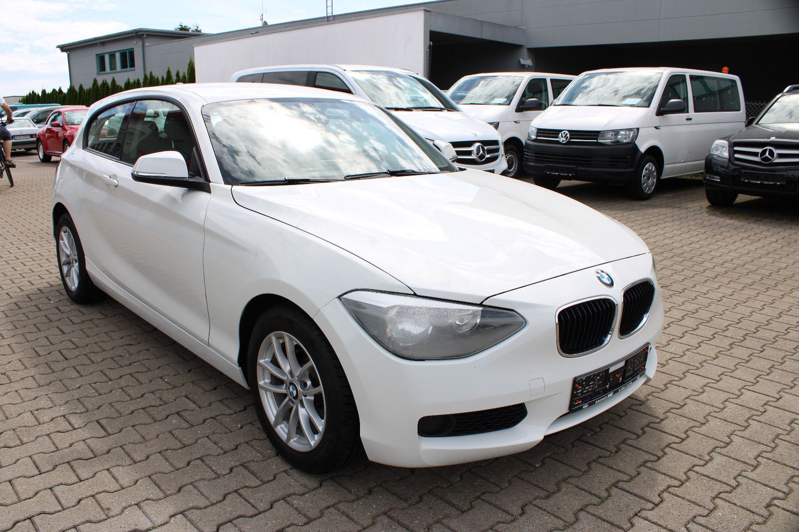 Fahrzeugabbildung BMW 116i 3.Türer Klima,PDC,AUX,USB