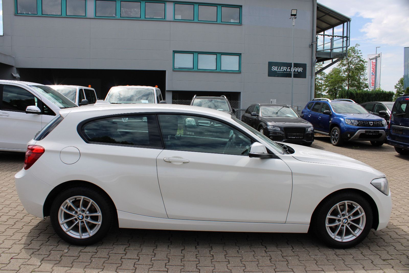 Fahrzeugabbildung BMW 116i 3.Türer Klima,PDC,AUX,USB