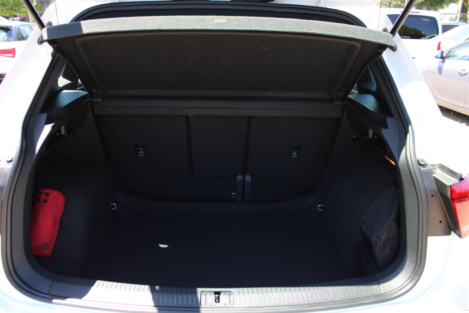 Fahrzeugabbildung Volkswagen Tiguan 2.0 TSI DSG 4MOTION R-Line