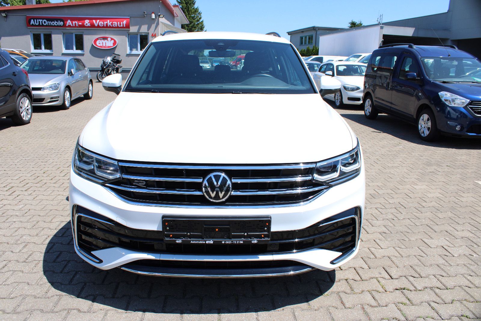 Fahrzeugabbildung Volkswagen Tiguan 2.0 TSI DSG 4MOTION R-Line