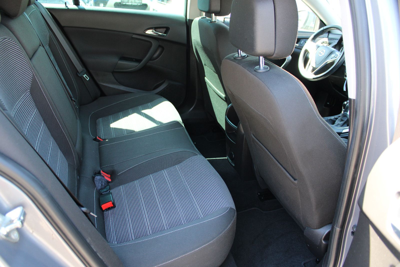Fahrzeugabbildung Opel Insignia Sports Tourer 1.4 T Kamera,Navi,AHK