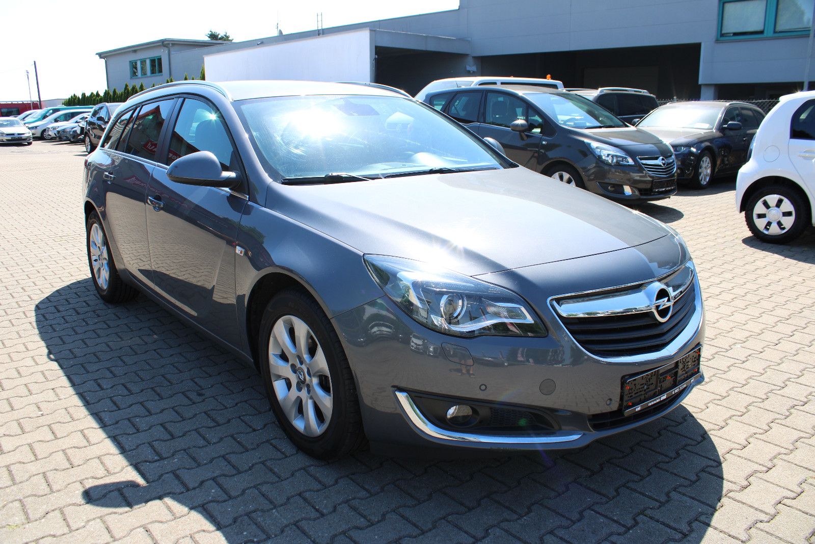 Fahrzeugabbildung Opel Insignia Sports Tourer 1.4 T Kamera,Navi,AHK