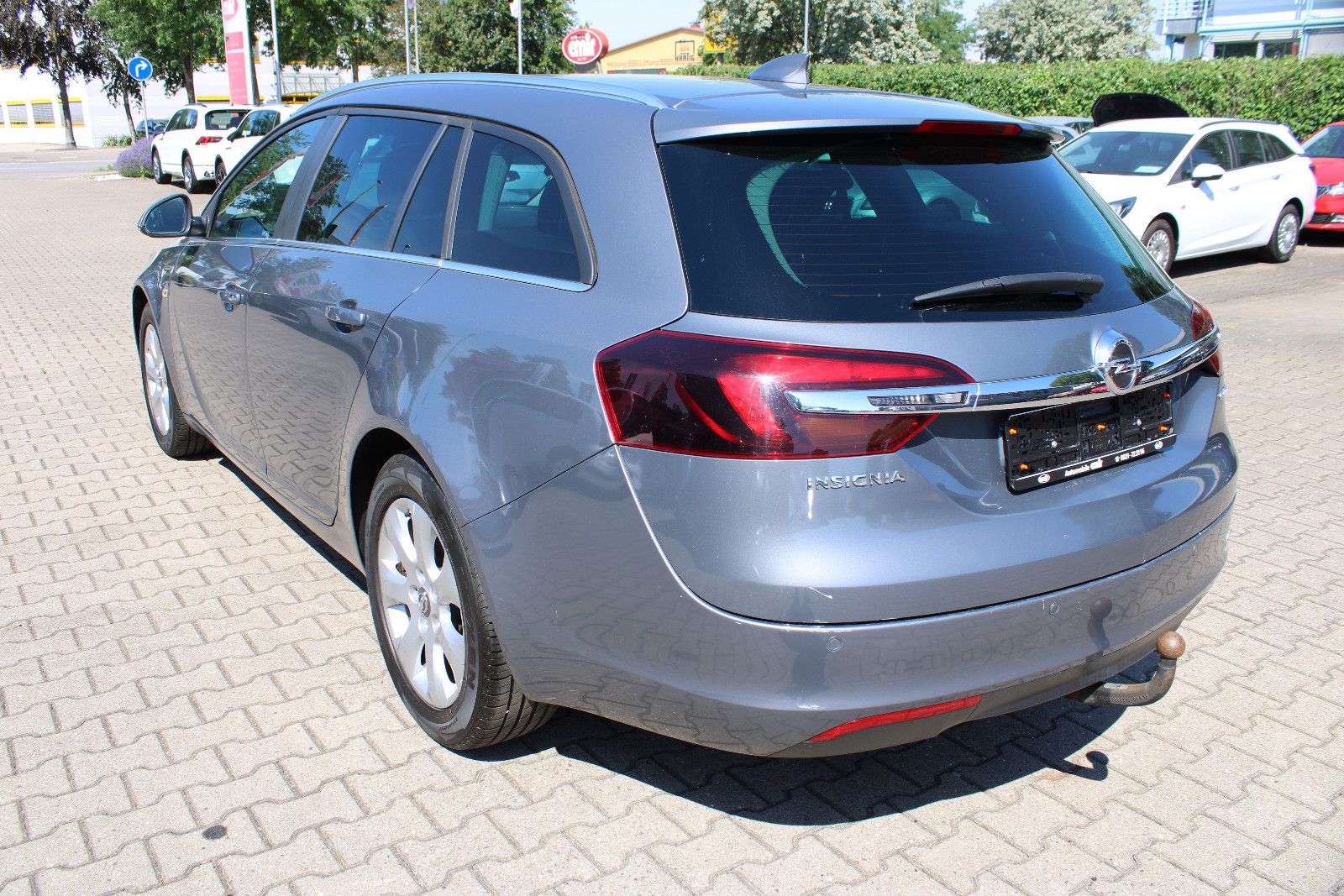 Fahrzeugabbildung Opel Insignia Sports Tourer 1.4 T Kamera,Navi,AHK