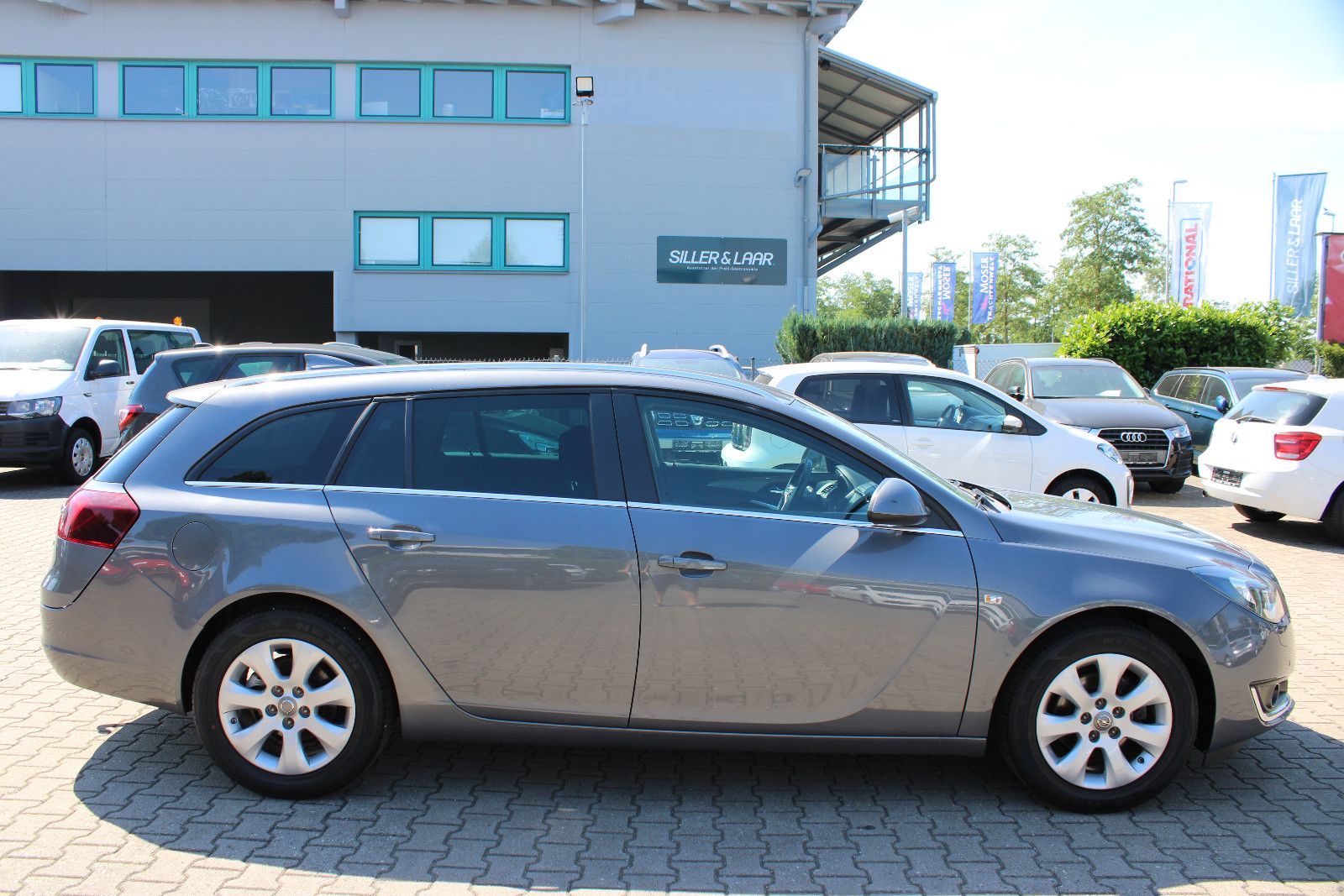 Fahrzeugabbildung Opel Insignia Sports Tourer 1.4 T Kamera,Navi,AHK