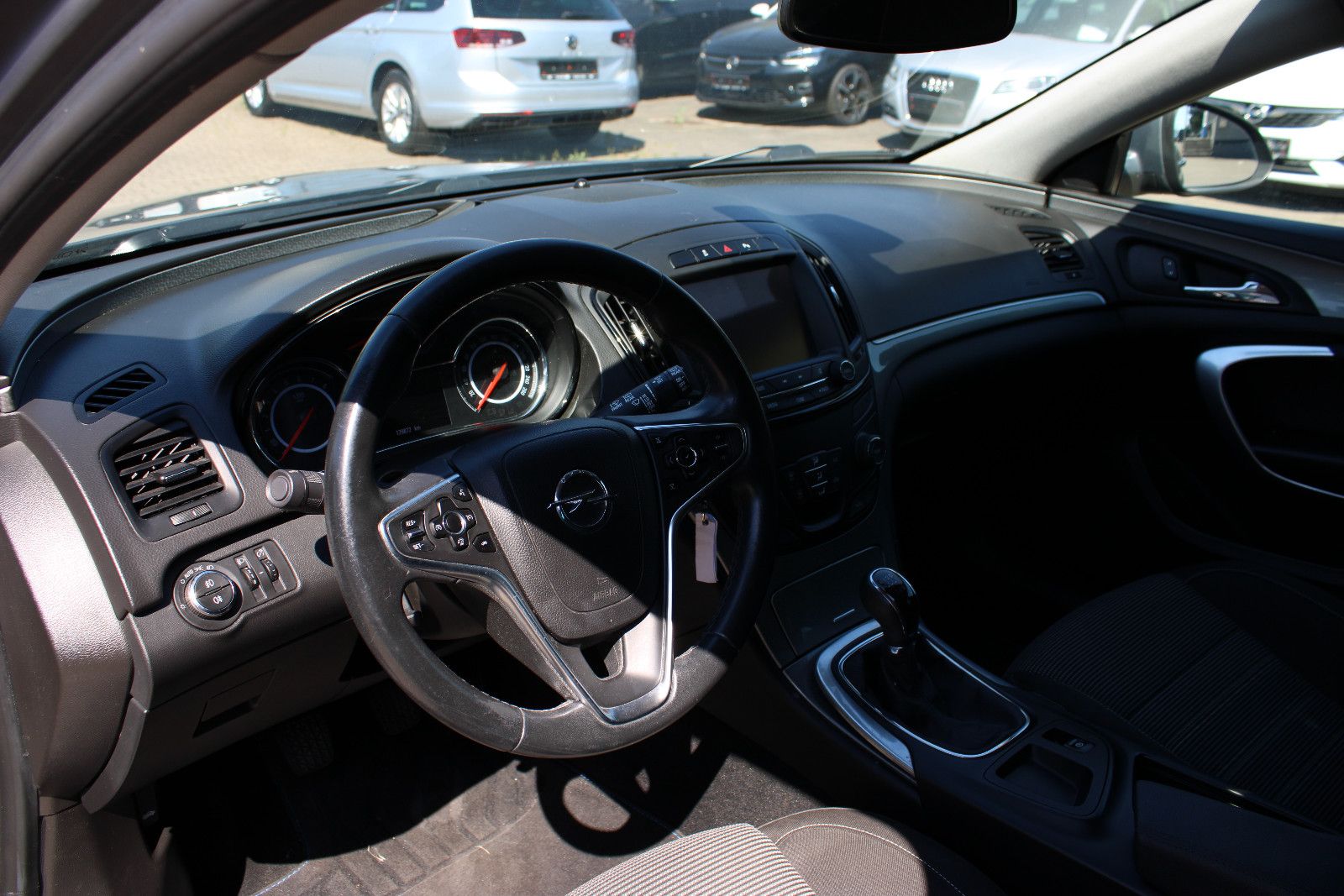 Fahrzeugabbildung Opel Insignia Sports Tourer 1.4 T Kamera,Navi,AHK