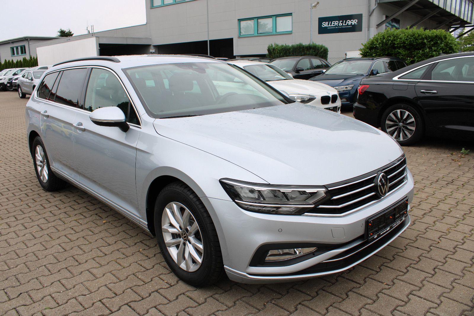Fahrzeugabbildung Volkswagen Passat Variant 2.0 TDI SCR DSG Elegance Variant