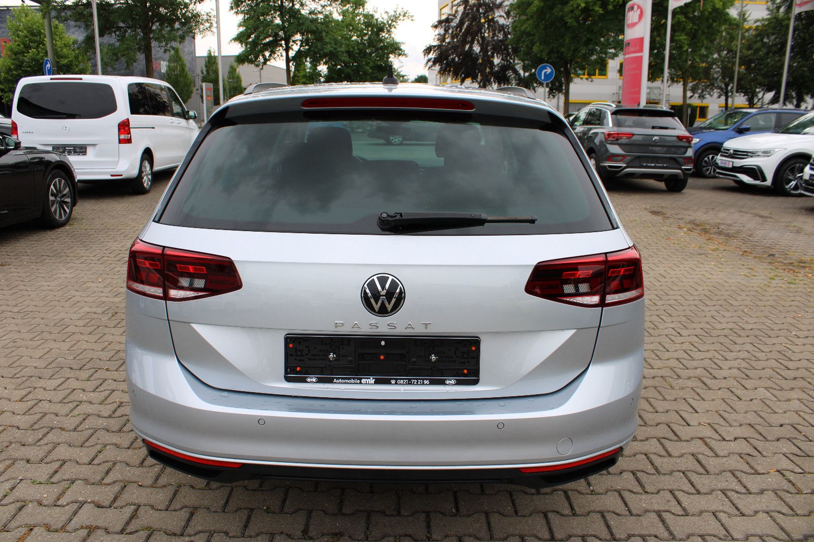 Fahrzeugabbildung Volkswagen Passat Variant 2.0 TDI SCR DSG Elegance Variant