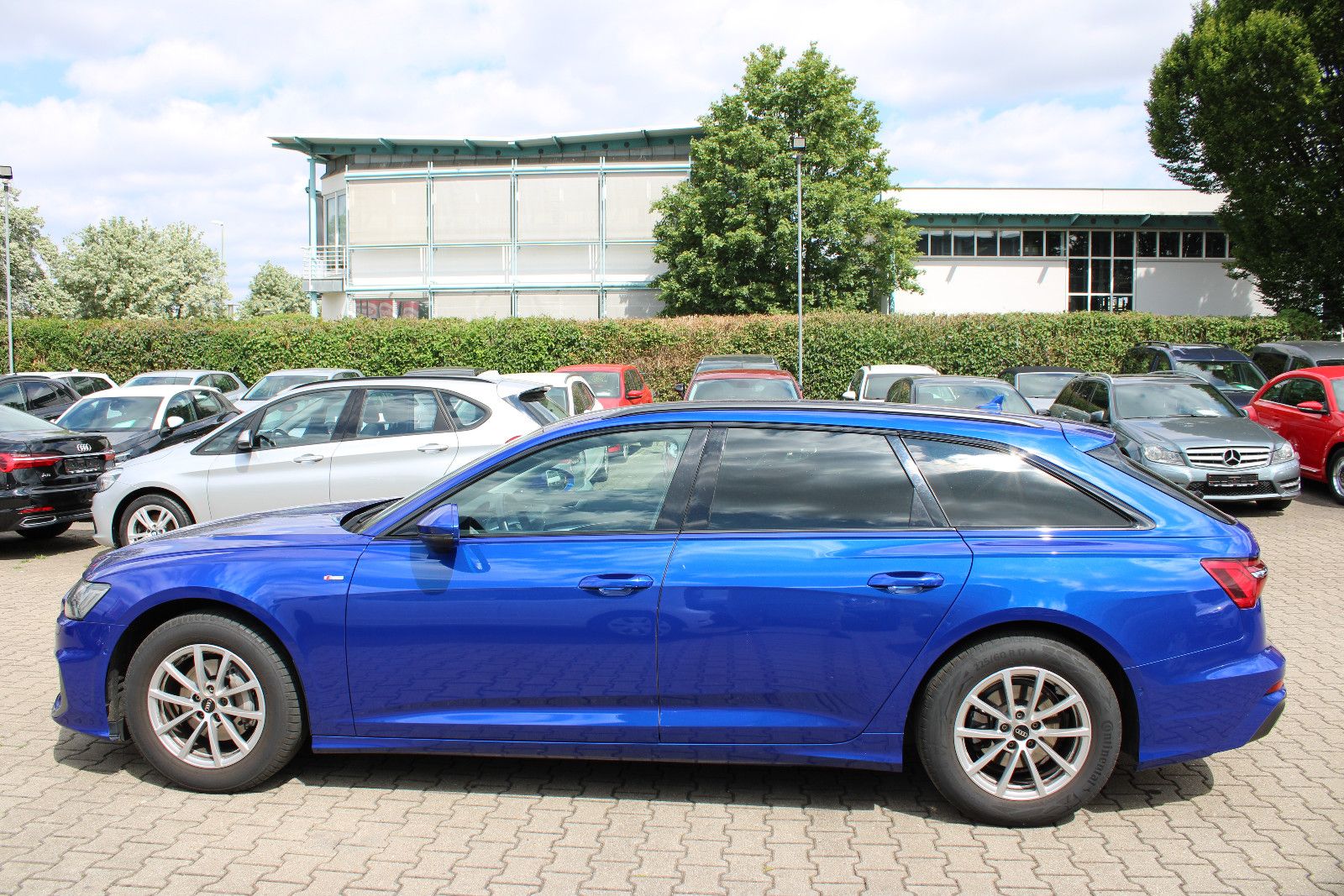 Fahrzeugabbildung Audi A6 40 TDI S tronic S line Avant Navi,Matrix,Kame