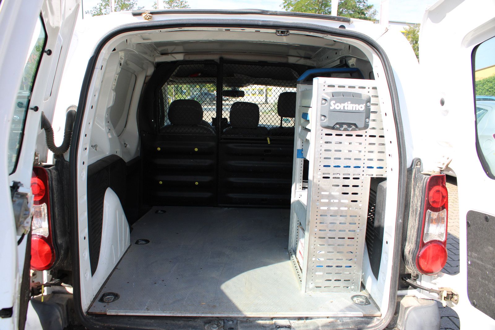 Fahrzeugabbildung Citroën Berlingo Kasten AHK,PDC
