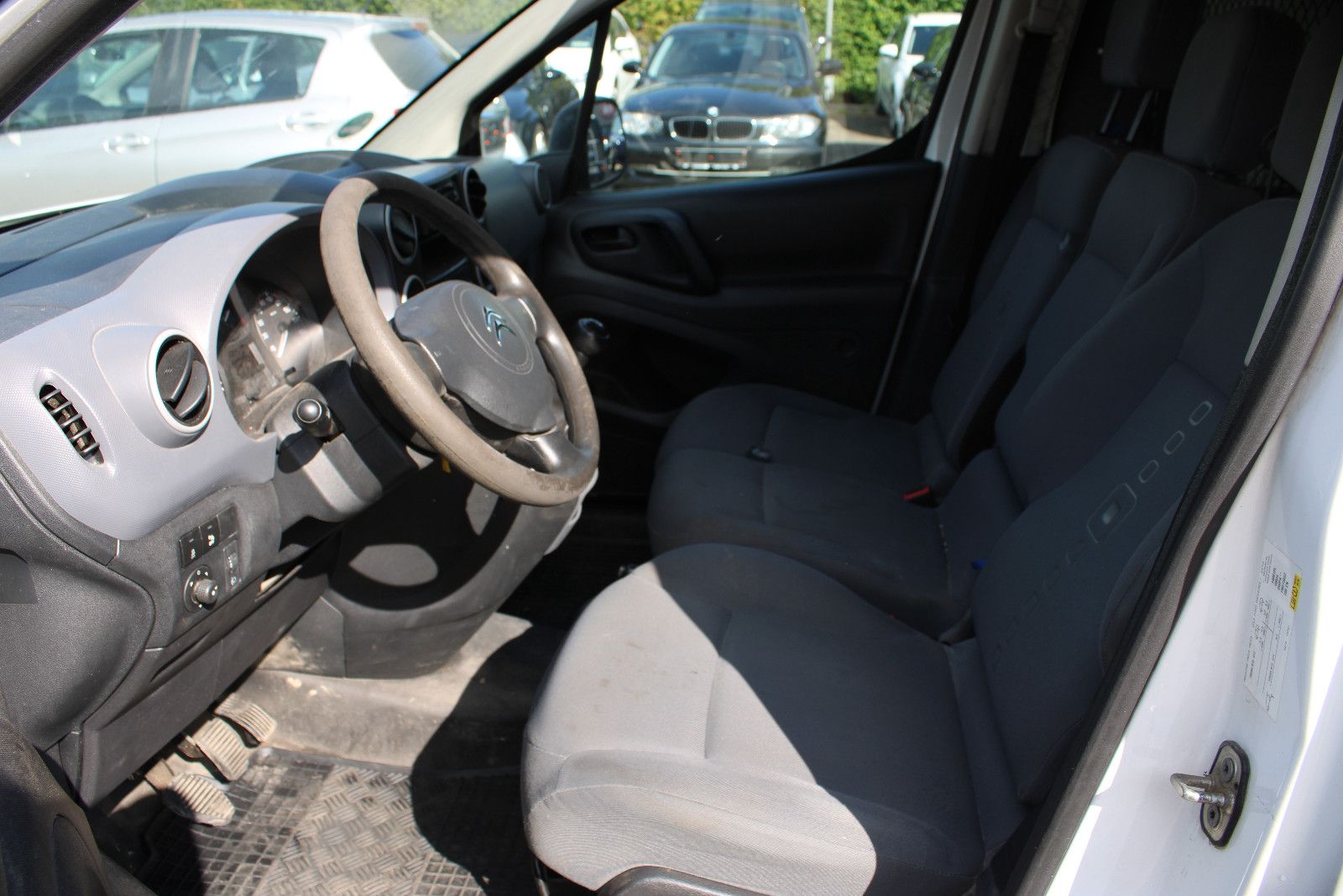Fahrzeugabbildung Citroën Berlingo Kasten AHK,PDC