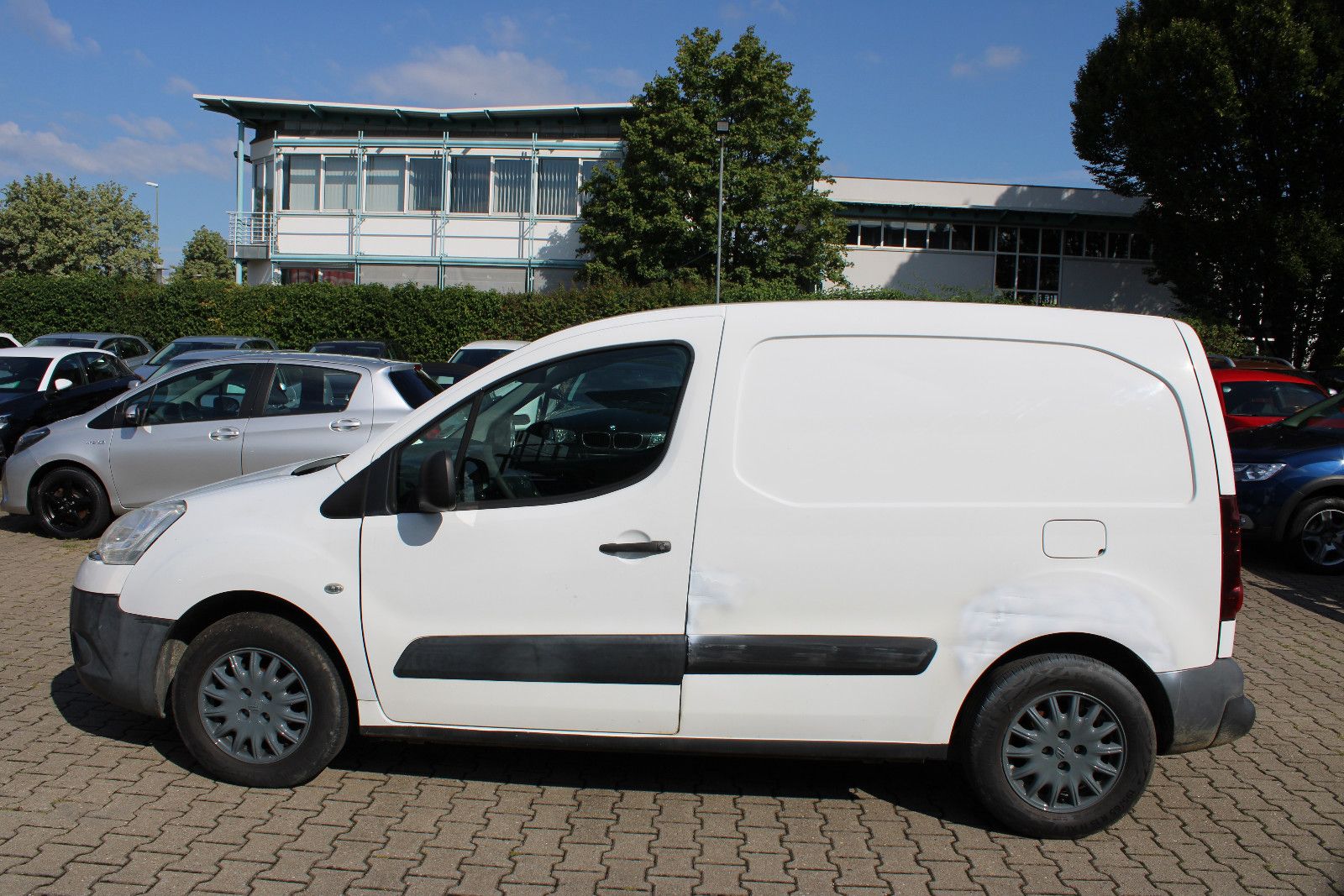 Fahrzeugabbildung Citroën Berlingo Kasten AHK,PDC