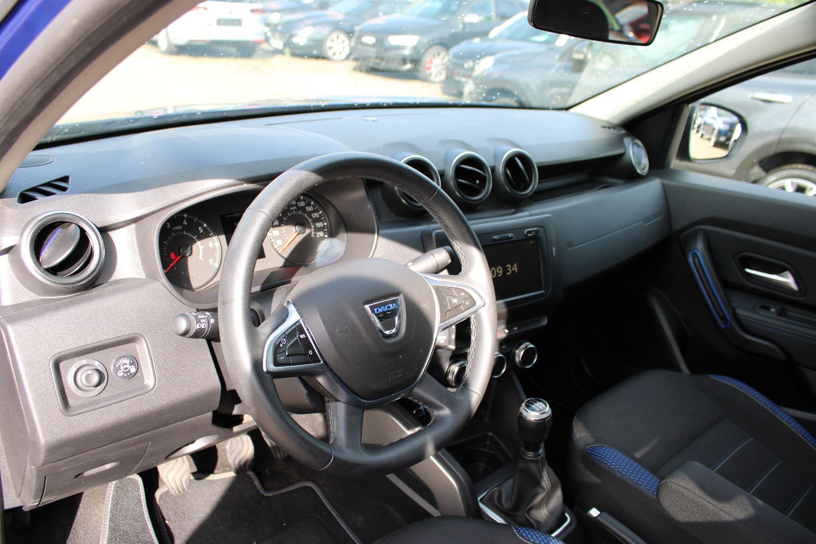 Fahrzeugabbildung Dacia Duster TCe 100 LPG Navi,PDC,Kamera,2WD Essential