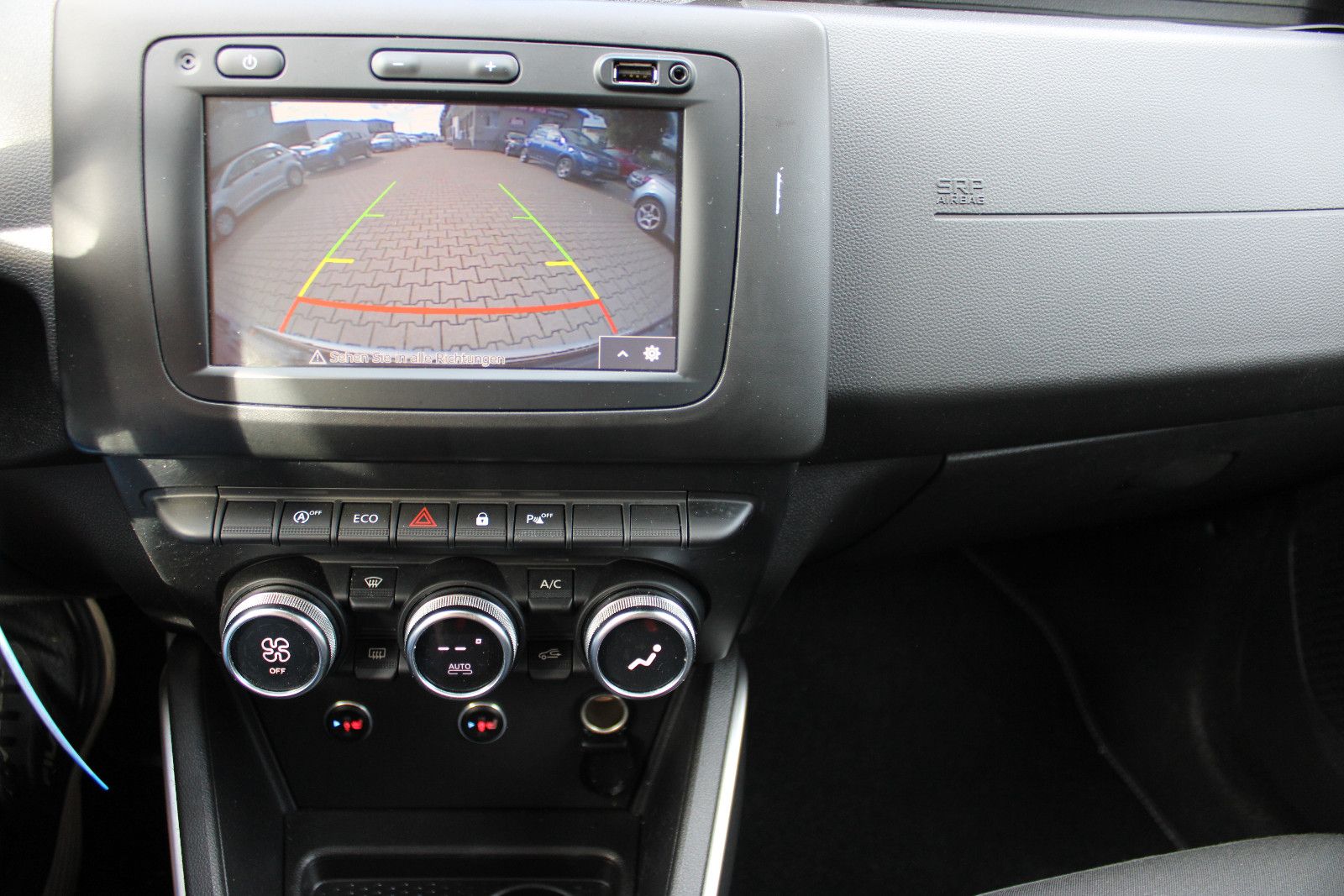 Fahrzeugabbildung Dacia Duster TCe 100 LPG Navi,PDC,Kamera,2WD Essential