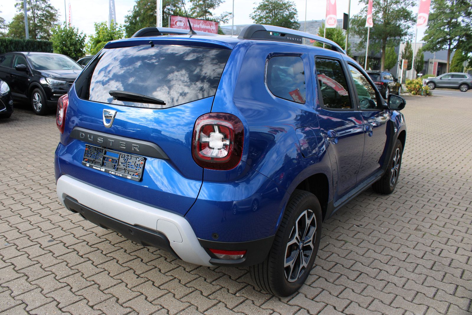 Fahrzeugabbildung Dacia Duster TCe 100 LPG Navi,PDC,Kamera,2WD Essential