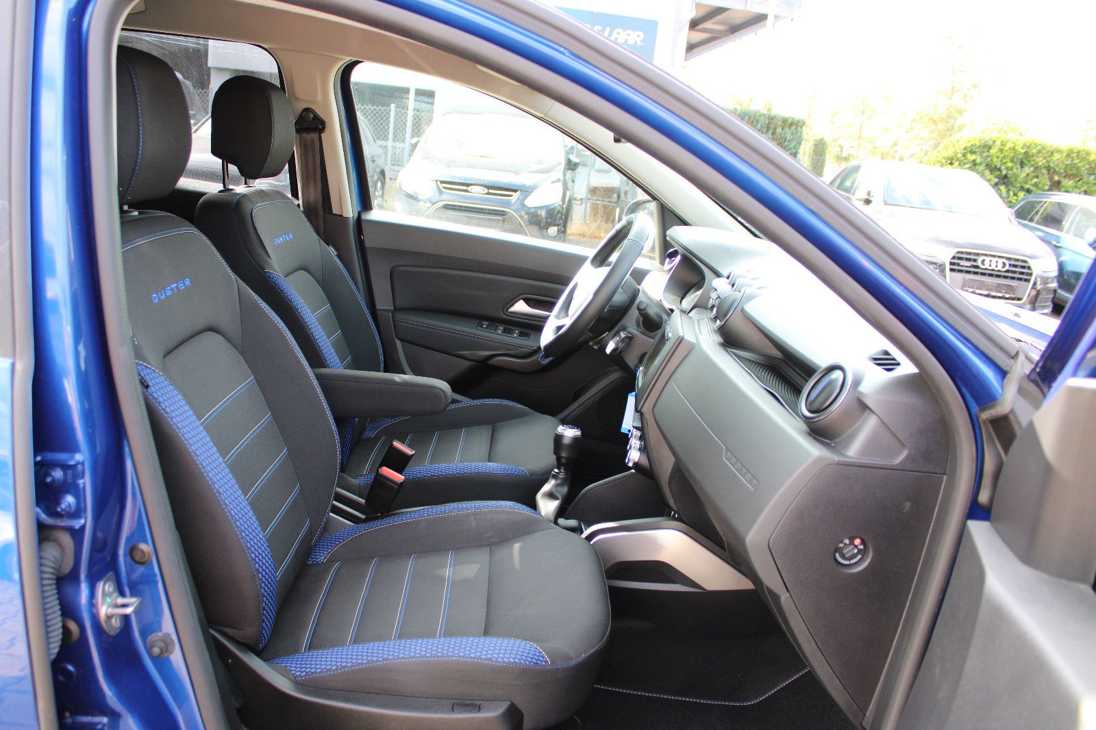 Fahrzeugabbildung Dacia Duster TCe 100 LPG Navi,PDC,Kamera,2WD Essential