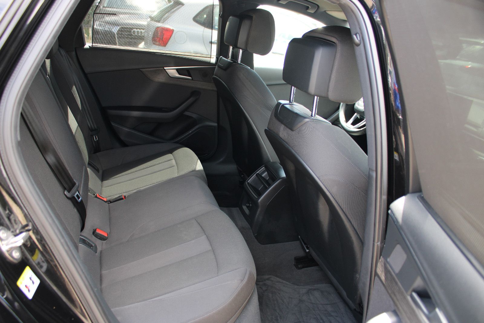 Fahrzeugabbildung Audi A4 40 TDI S tronic quattro Matrix-LED AHK